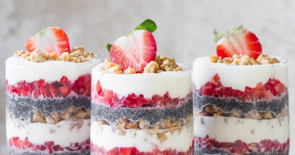 Spring Strawberry Layer Cake in a Glass - Use Your Noodles