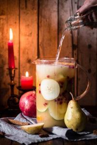 I love non-alcoholic festive sangria, especially when it tastes like winter with all its beautiful mixed fruits and christmas spices. It’s the easiest thing in the world to do and you can prepare it ahead of time.