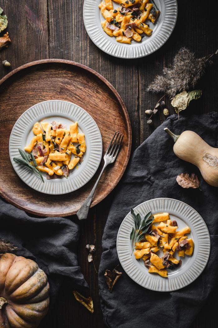 There's a trend in busy composition that you can see on Instagram. With these food photography tips you'll be able to know how to style the scene so your dish is still the hero.